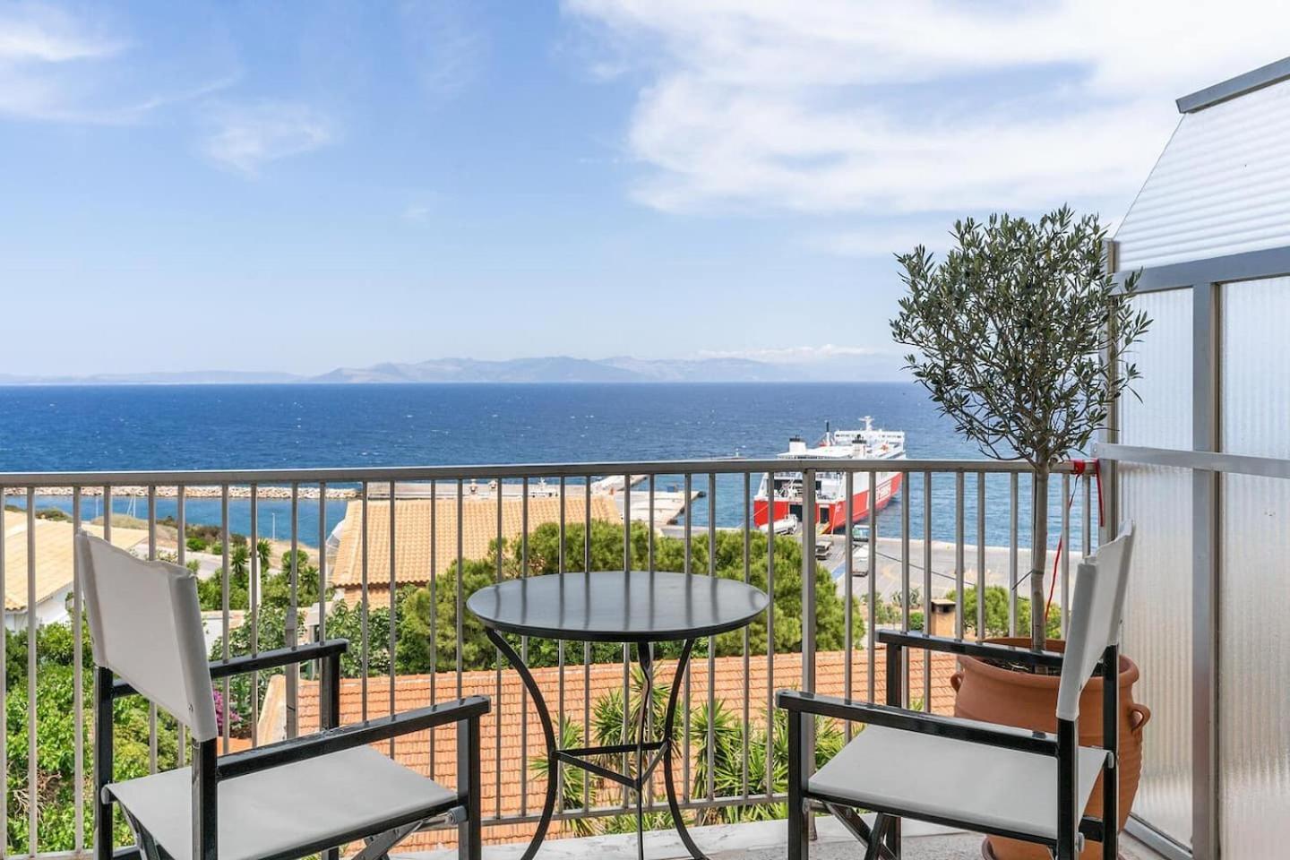 On The Port Apartment Rafina  Luaran gambar