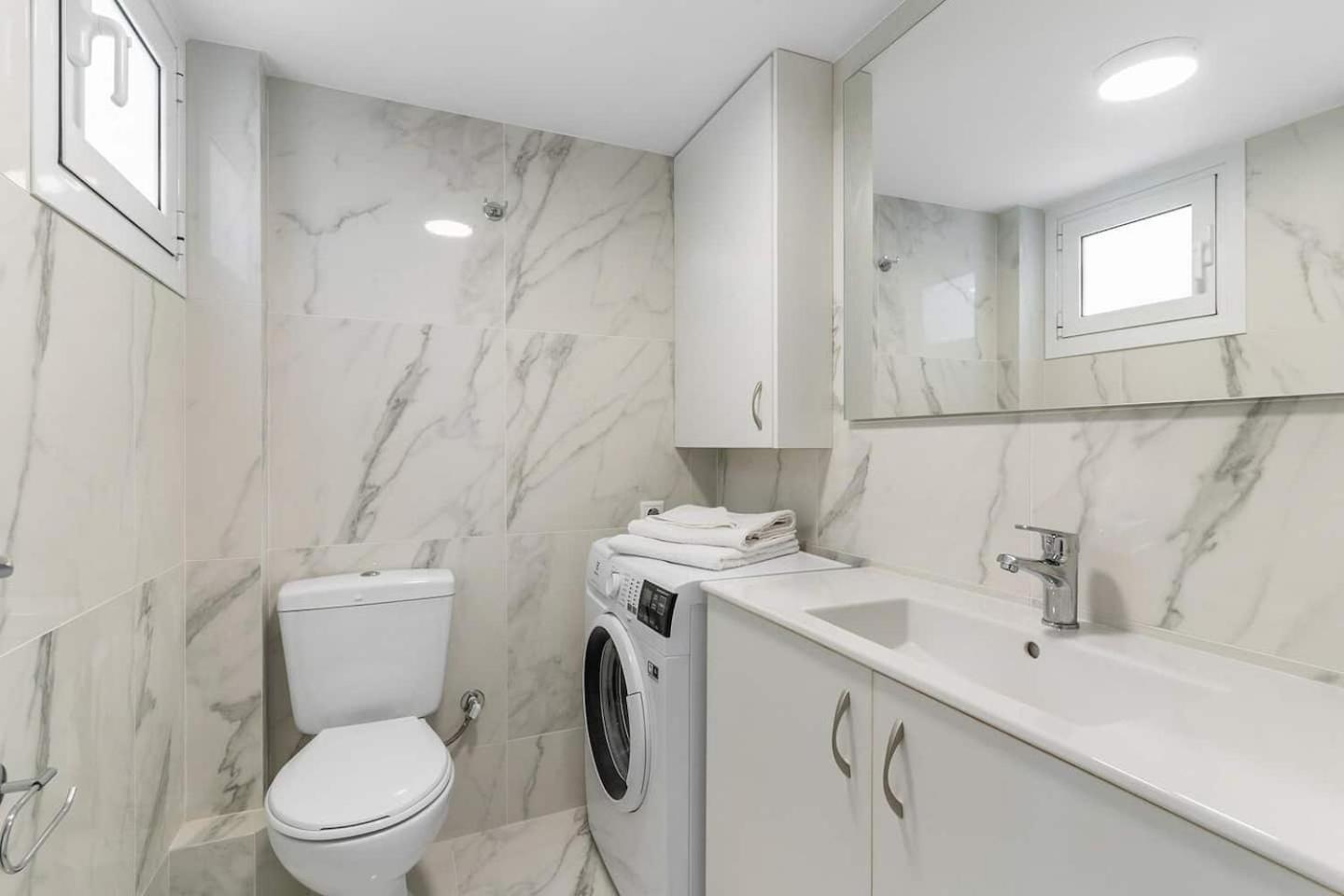 On The Port Apartment Rafina  Luaran gambar